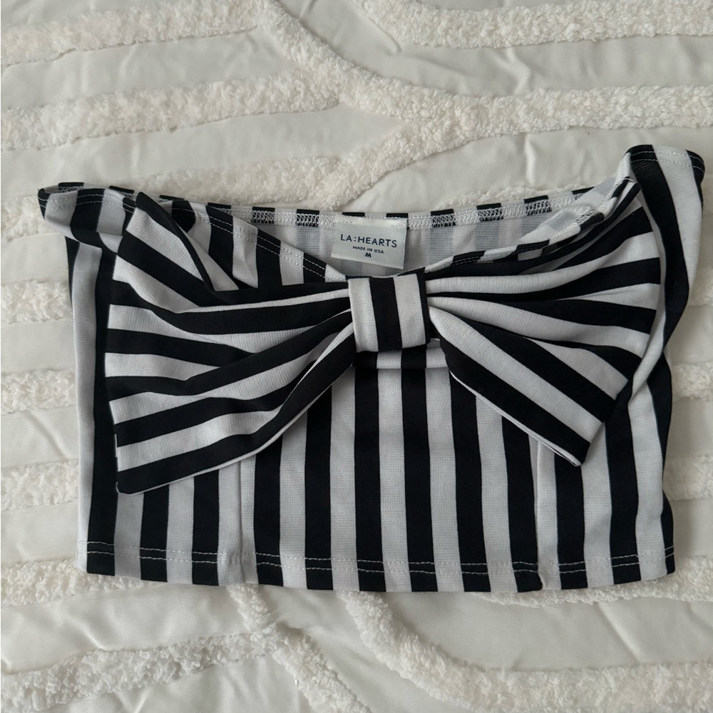 LA hearts bow crop top.